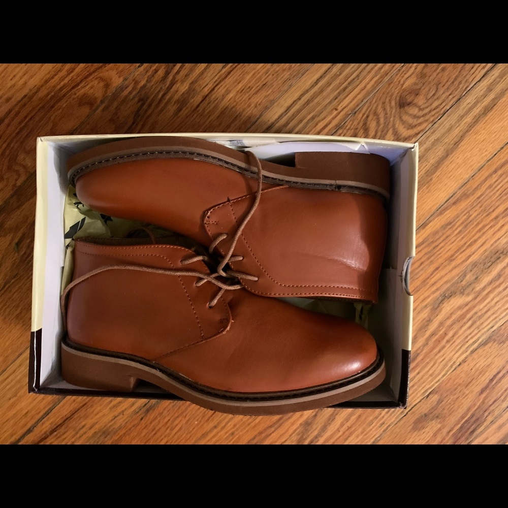 Boys Dress shoes size 2M. Brand new in Box